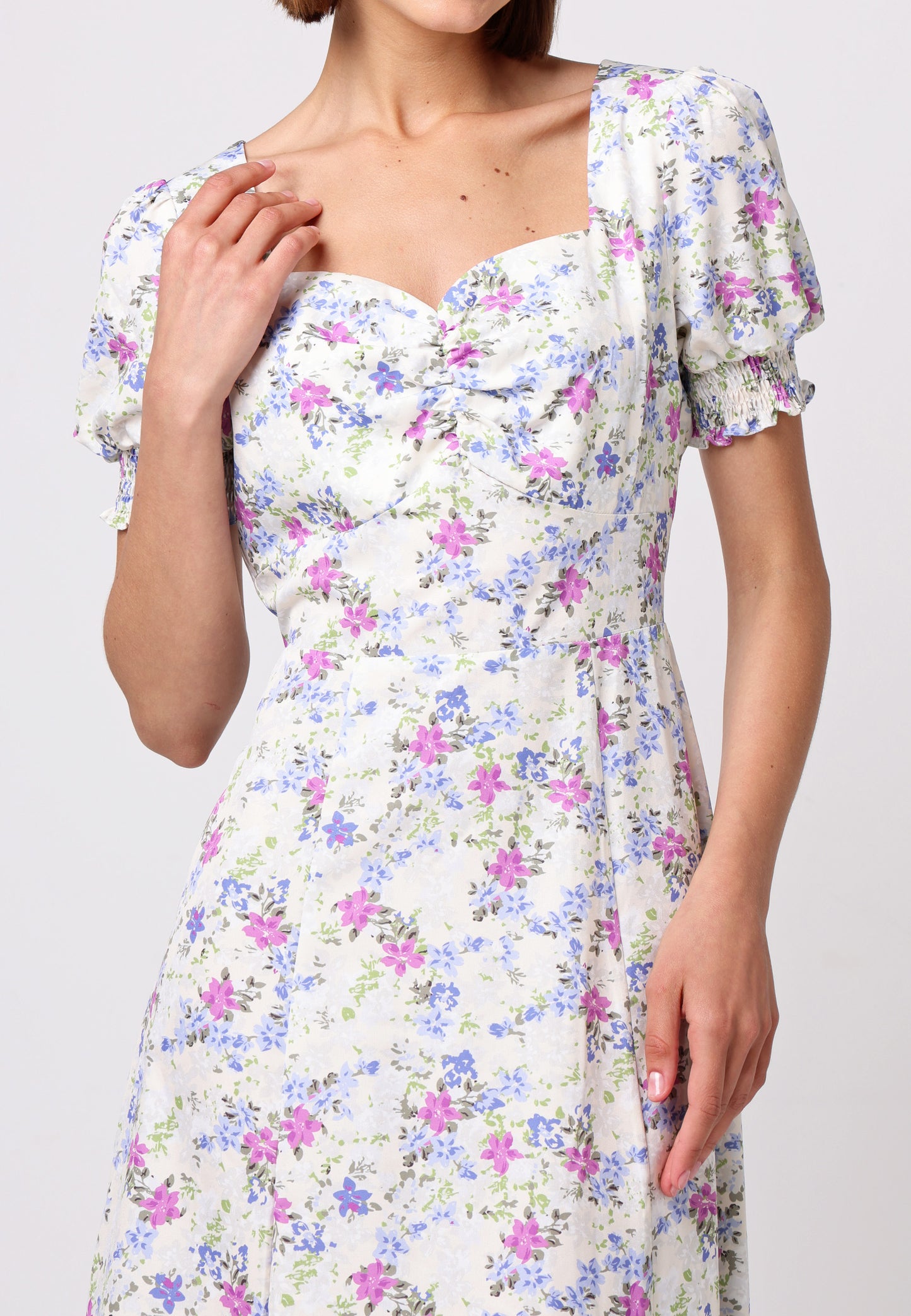 Sweetheart Puff Sleeve A-Line Midi Dress in Floral Print