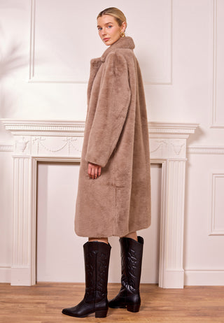 Faux Fur Coat in Coffee