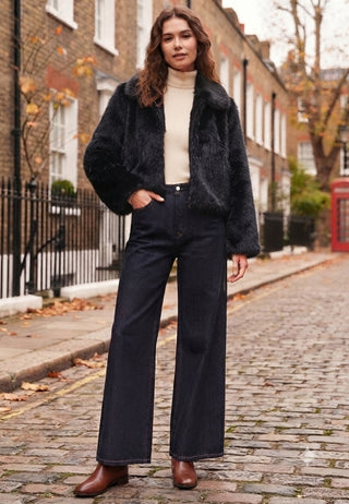 Short Faux Fur Coat with Zip in Black
